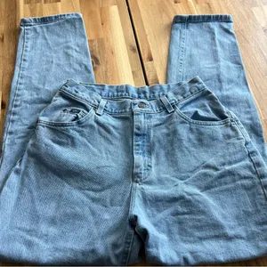 Vintage Lee Original Jeans Women’s 12M (27x29) Light Wash Straight Leg thumbnail 1