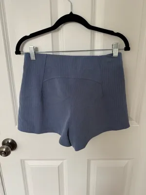 Lululemon Shorts 2.5" thumbnail 2