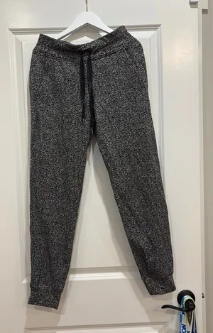 Lululemon Joggers thumbnail 1