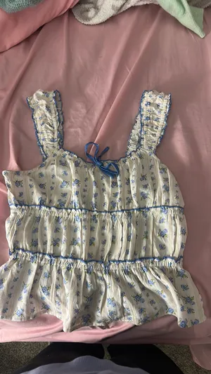 Boutique Tank top thumbnail 1