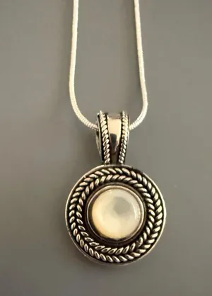 Mother of Pearl Sterling Silver SA Thailand Pendant SIGNED Sterling Plate Chain thumbnail 2