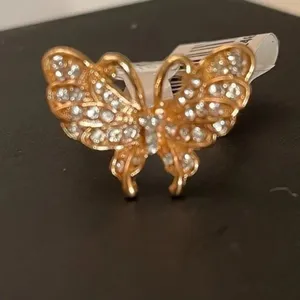 NWT Butterfly crystal ring Gold thumbnail 5