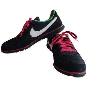 Nike Victoria Black & Neon running shoes size 8 thumbnail 7