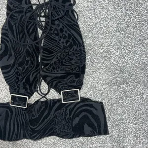 I am Gia black xs top thumbnail 3