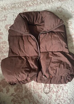 Amazon Cropped Puffer Vest thumbnail 1