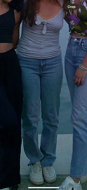 Abercrombie Ultra High Rise 90s Straight Jean thumbnail 4
