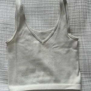 adorable white tank! - great condition  thumbnail 2