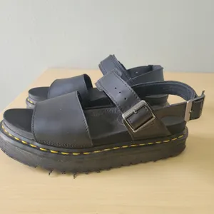 Dr. Martens air wair with bouncing soles size 8 thumbnail 3