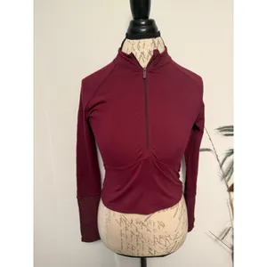 Lululemon Burgundy Quarter Zip Cropped Long Sleeve Athletic Top Thumbholes‎ thumbnail 2