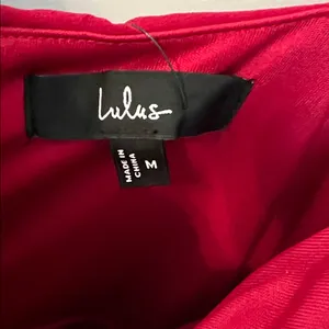 Lulu's Red Pleated Wide Leg Jumpsuit Medium NWT thumbnail 2
