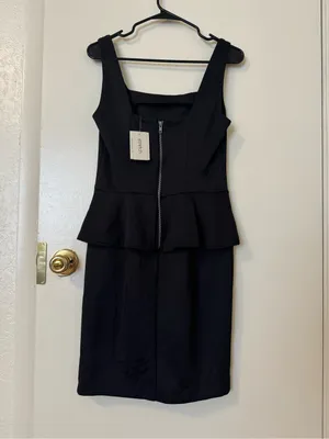 Beige by ECI Black Sleeveless Peplum Cocktail Dress Square Neck NWT Size 8 thumbnail 4