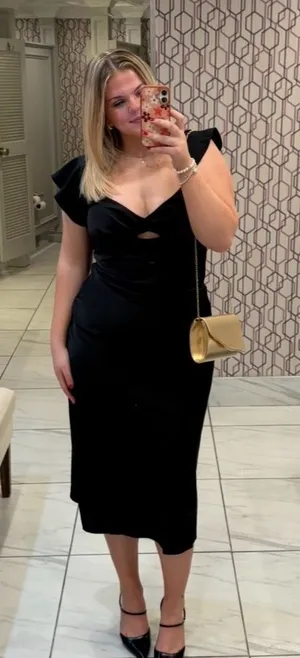 Black Dress thumbnail 1