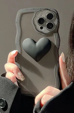 Iphone 13 Pro Heart Case thumbnail 1