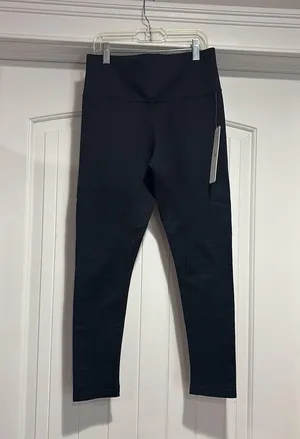 CRZ Yoga NWT Seamless Capris Size M( 8/10). thumbnail 1