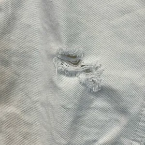 FREE PEOPLE White Denim Jean Mini Skirt 29 Cotton Distressed Raw‎ Hem Button Fly thumbnail 9