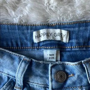 Happily‎ Grey Blue Jean Shorts with Classic Style Woman’s Size 2 or 1/25 thumbnail 3
