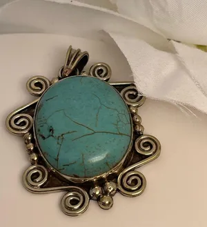 Boutique Howlite pendant from India. Gorgeous stone to slip on your favorite necklace! thumbnail 5