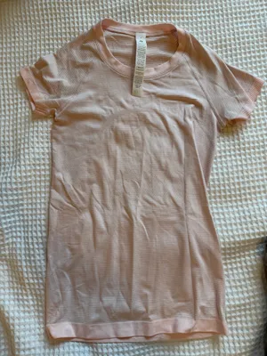 Lululemon Swiftly Tech Short Sleeve 2.0 Hip Length thumbnail 2