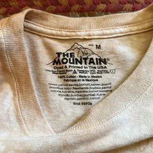 2011 Retro Vtg The Mountain Guinea Pig Face Graphic Tie Dye Tee thumbnail 2