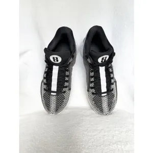 Nike Sabrina 1 Women’s 8 Good condition Black/White thumbnail 2