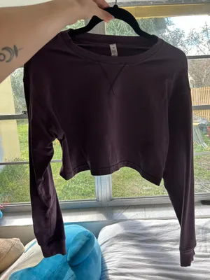 Lululemon Long Sleeve thumbnail 1