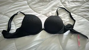 Victorias Secret Bra thumbnail 1