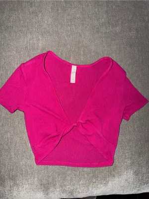 Alo ribbed knotty short sleeve Pilates top in magenta crush hot pink xs thumbnail 4