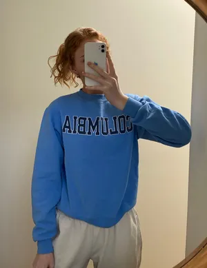 Champion Crewneck thumbnail 1