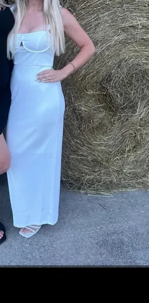 Hazel and Olive White Dress thumbnail 4