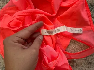 Lululemon Run with the Sun Neon Coral Tank Top Size 4 NWOT thumbnail 5