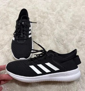 Adidas Cloudfoam QT Flex women's sneakers in black and white size 7 thumbnail 1