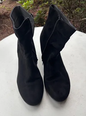 Aerosoles Womens Black Suede Ruched Ankle Boots‎ Low Heel Size 10 Heelrest Zip thumbnail 1