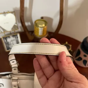Vintage Y2K Guess White Shoulder Bag with Silver Details Satchel PU thumbnail 5