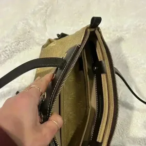 Dooney and Bourke‎ Signature Canvas Leather Purse Vintage DB Brown Shoulder Bag thumbnail 8