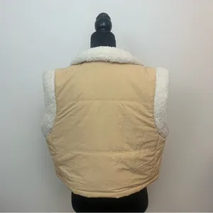 Thread +Supply Woman Lg Tan/Cream Puffer Cabincore‎ Neutral Sherpa-Lined Vest thumbnail 2