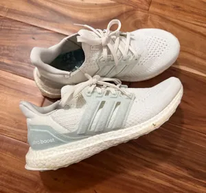 Adidas Ultraboost Shoes thumbnail 1