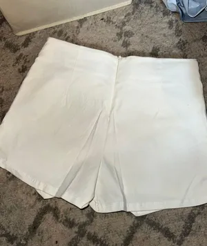 Boutique White thumbnail 3