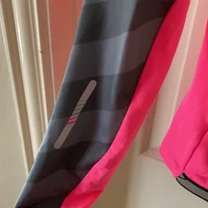 Pearl Izumi Elite Hot Pink Long Sleeve Cycling Jacket Jersey Pockets Like New S thumbnail 9