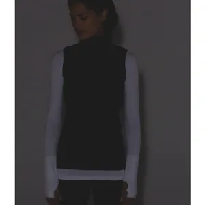 Lululemon Run For Cold Vest Black Women's 4 PrimaLoft Insulated Water Repellent thumbnail 7