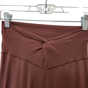 OFFLINE By Aerie High Rise Real Me XTRA Twist Leggings Canyon Sun Size Medium thumbnail 3