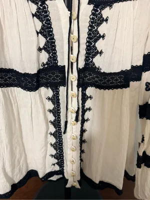 Free People White Button Down Top Black Embroidery & Lace Detail Boho Festival thumbnail 6