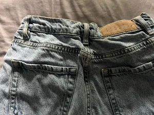 Jeans thumbnail 3