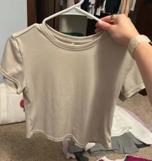 7Diamonds Cropped T Shirt Tan Size M thumbnail 1