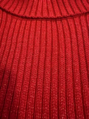 Red Turtleneck Sweater Size M thumbnail 4