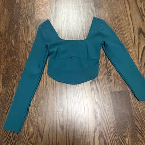 Abercrombie & Fitch Teal Square-Neck Long Sleeve Crop Top thumbnail 4