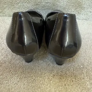 Anne Klein Patent‎ Leather Pointed Toe Shoes Heels Gun Metal Silver Size 8 thumbnail 3