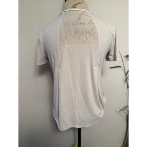 Lululemon Short Sleeve Mesh Back Athletic Top Light Gray Womens‎ Size 8 thumbnail 3