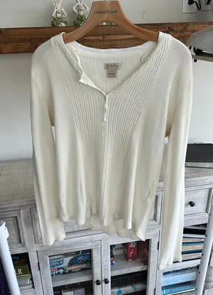 Lucky Brand Top thumbnail 1