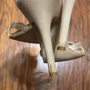 Off White Satin Strappy Jeweled Heels Size 7 thumbnail 10