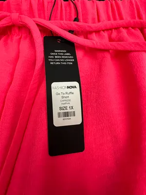 FashioNova Hot Pink Ruffle Shorts thumbnail 4